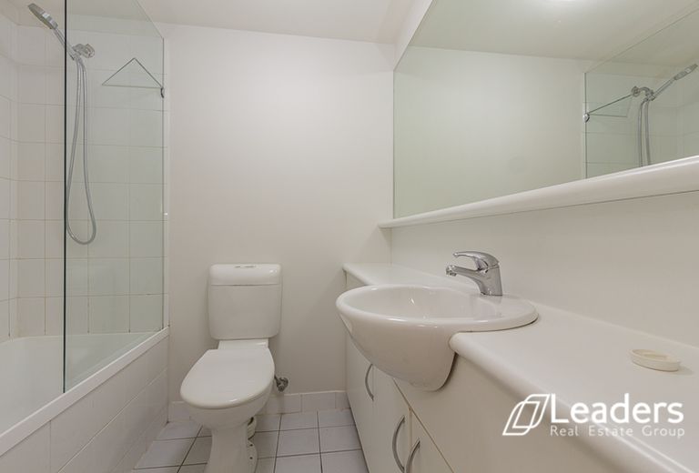423 / 118 Franklin Street, Melbourne
