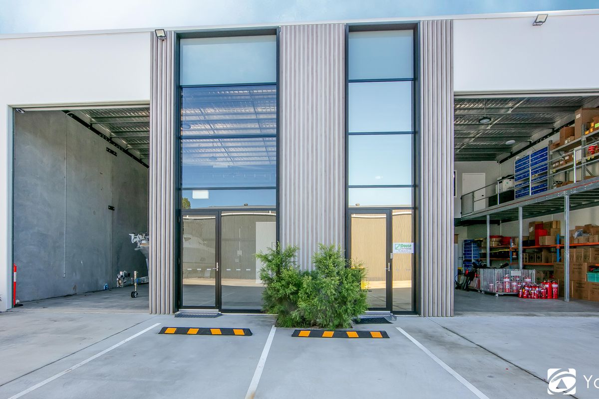 Units 3 & 4 / 26 Fairtrader Drive, Yamba