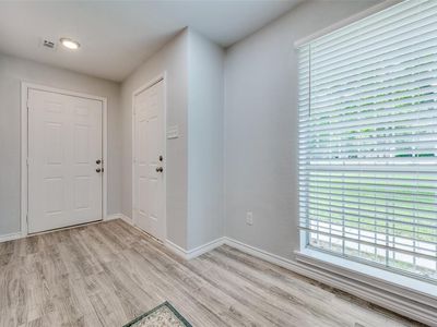 2414 East Kiest Boulevard, Dallas, TX, International