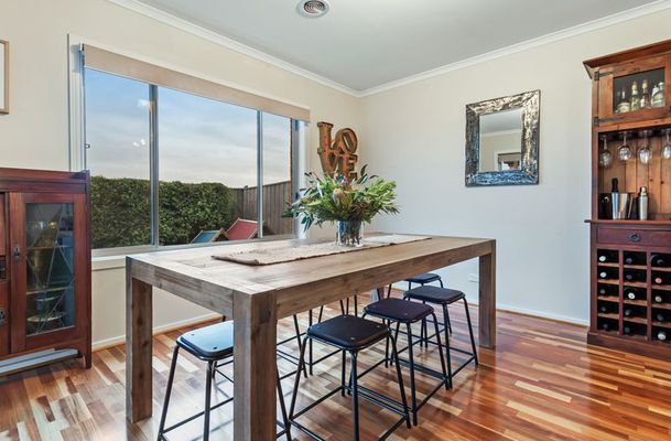 13 Scarlet Drive, Greenvale