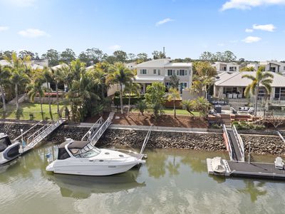 6 North Bank Court, Helensvale