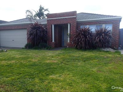 30 Bateman Grove, Hampton Park