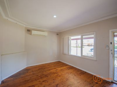 6 Laughton Street, Dubbo