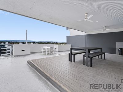 402 / 11 NORMAN STREET, Southport