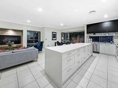 4 Orlando Drive, Coomera