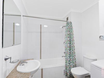 610 / 18 Coral Street, The Entrance