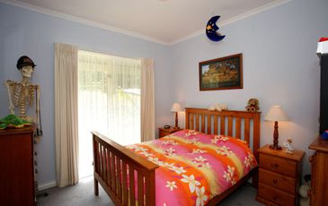25-27 Grant Court, Beaconsfield Upper