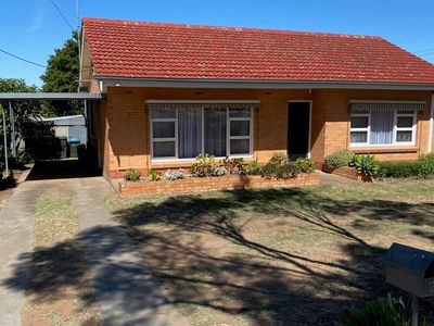 24 Leslie Street, Murray Bridge