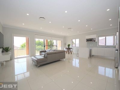 9 / 2 Curtin Place, Condell Park