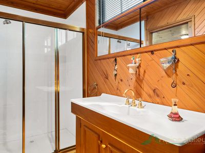 26 Fairway Avenue , Mount Beauty