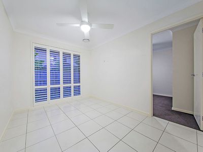 24 Foxwood Cct, Wakerley