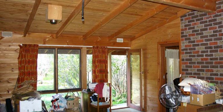 2 Hurley Street, Longwood