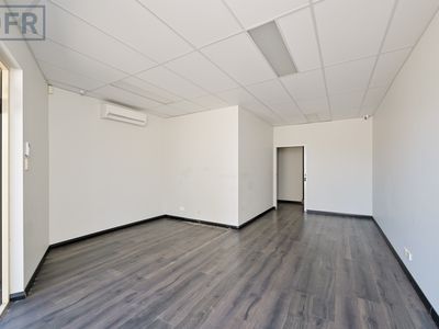 10/2-6 Tulloch Way, Canning Vale