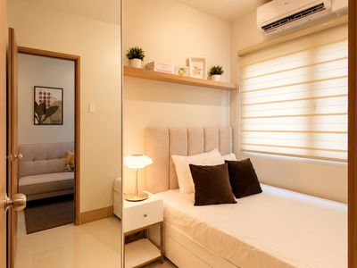 1742 / Seaside Blvd MOA Complex, International