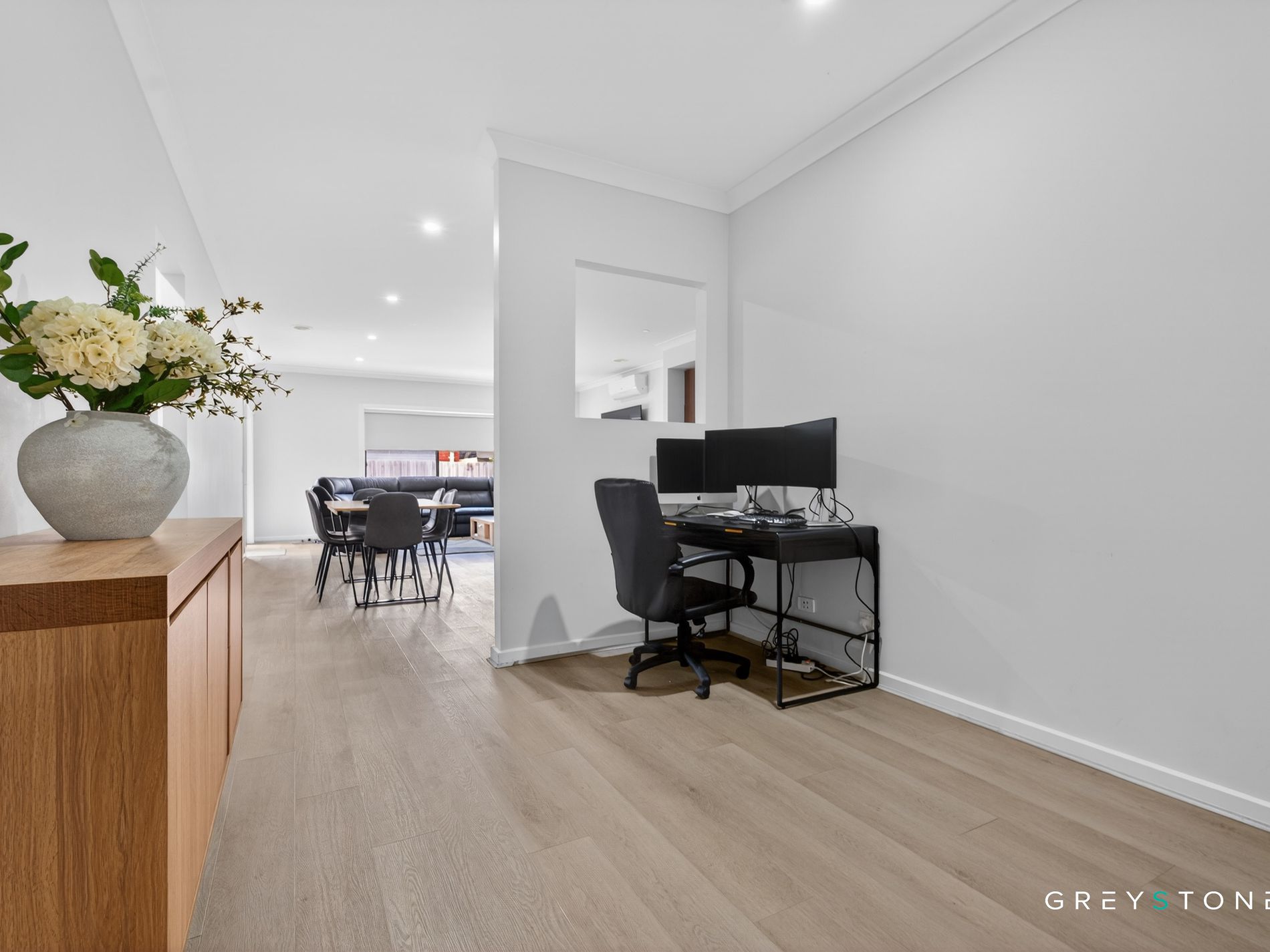 10 Riverton Boulevard, Harkness