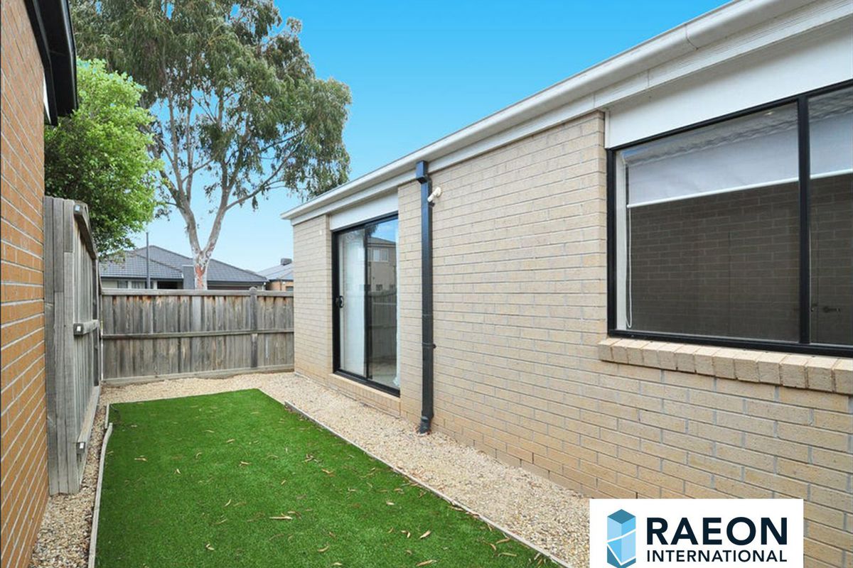 14 Baltic Circuit, Point Cook