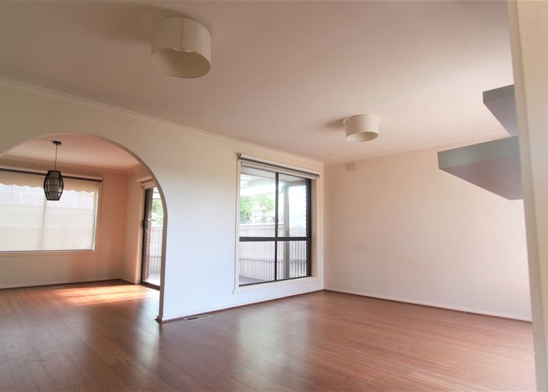 1 / 10 Willow Glen Court, Dingley Village