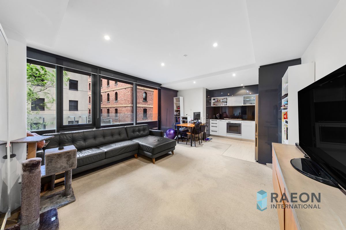 21 / 8 Cook Street, Southbank