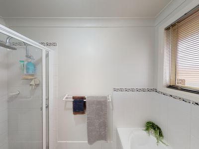 59 Meadowbank Drive, Dubbo