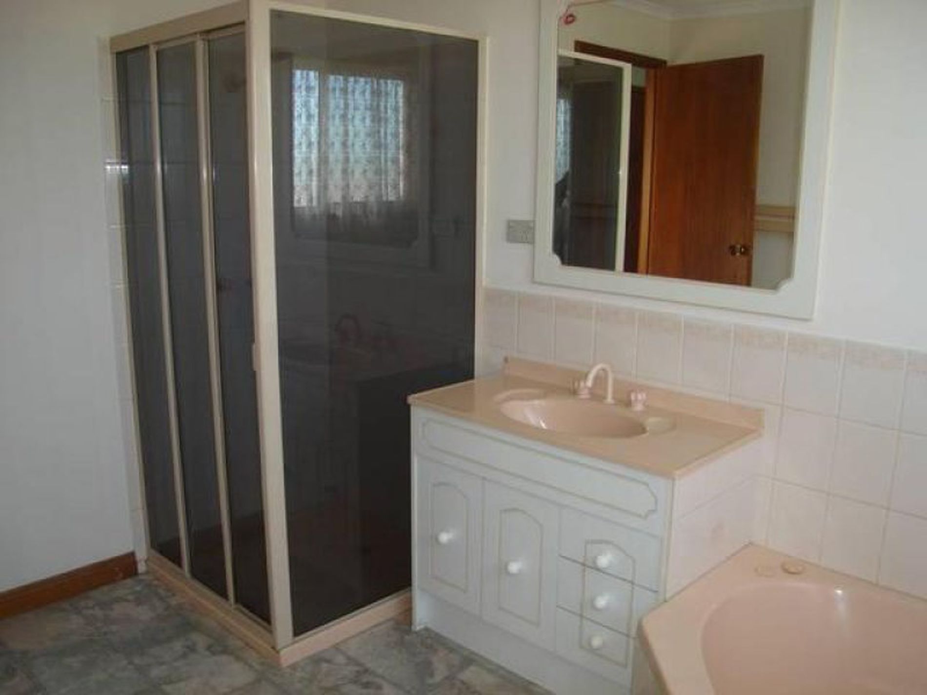 1 / 37 Seabeach Parade, North Shore