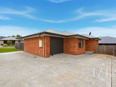 1 / 19 Joseph Link, Brighton