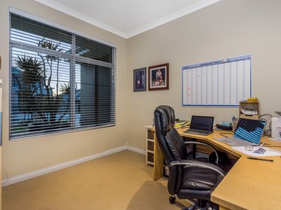 5 Emperor Way, Yanchep