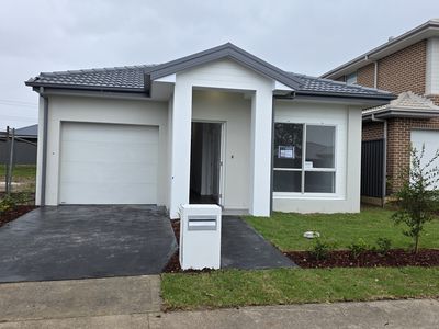 79 Armoury Road, Jordan Springs
