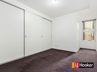 15 / 100 Queensberry Street, Carlton