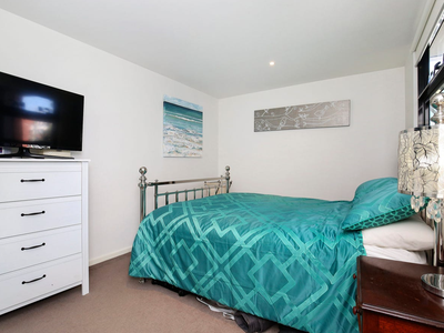 10 / 100 Keilor Road, Essendon North