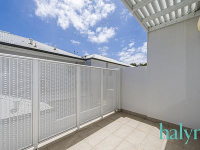 8 / 125 Fairway, Crawley