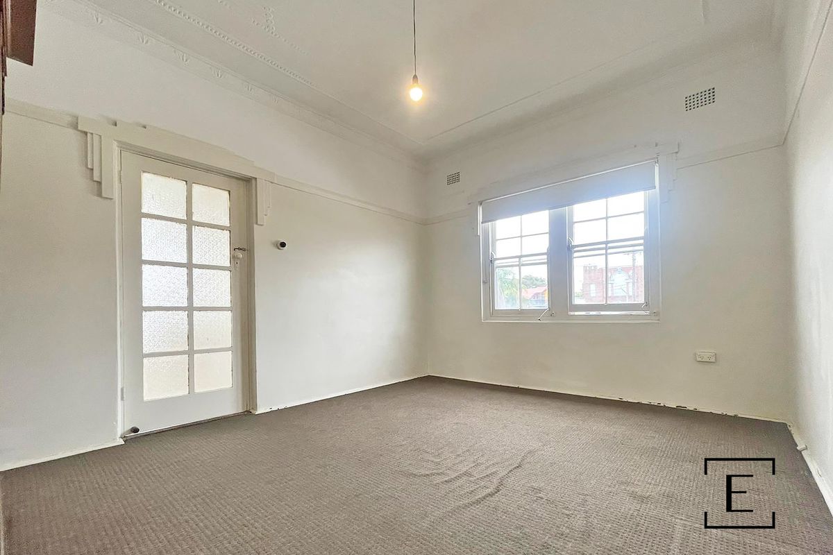 3 / 4 Park Road, Burwood