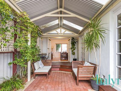 89 Scarborough Beach Road, Mount Hawthorn