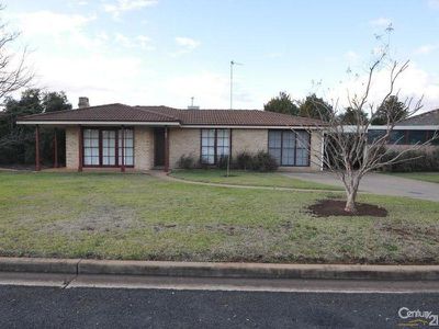 1 Osborne Place, Dubbo