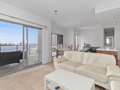 1004 / 237 Adelaide Terrace, Perth