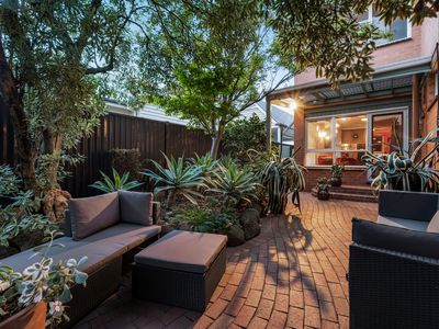 37 Myrtle Grove, Altona