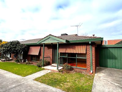 2 / 26 Golf Links Avenue, Oakleigh
