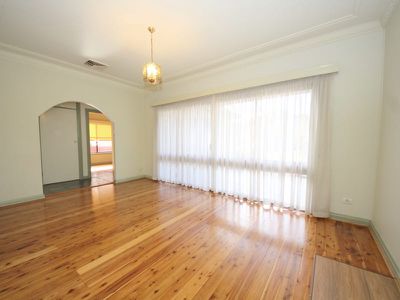 8 Fenwick Avenue, Roselands