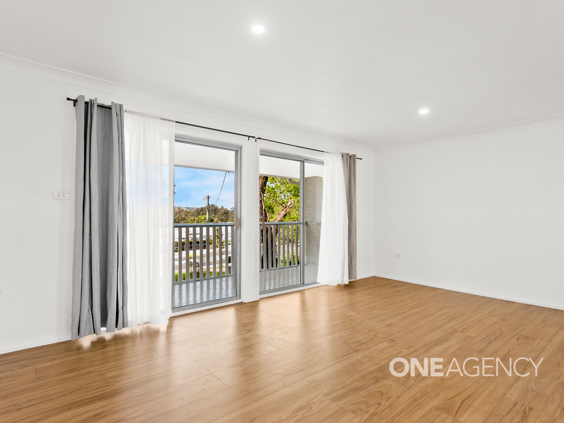 219 - 221 Kanahooka Road, Kanahooka