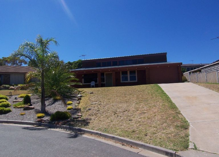 3 Columbia Crescent, Hallett Cove