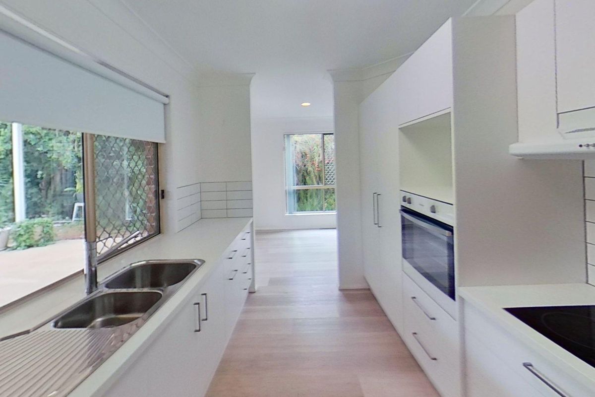 6 Bushlands Drive, Noosaville