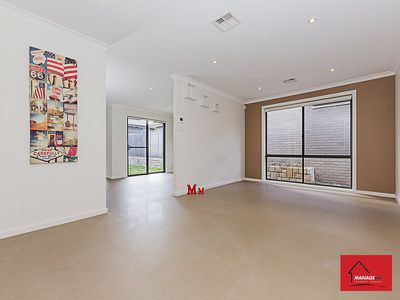 11 Annie Douglas Street, Casey