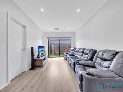 48 huntingfield st, Thornhill Park