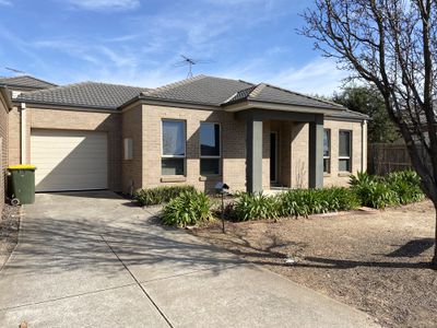 2 / 11 Annarosa Court, Werribee