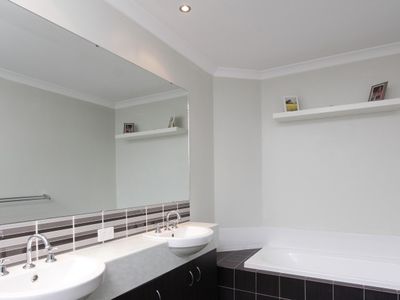 7B Moolyeen Road, Brentwood