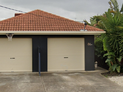 2 / 86 Myers Parade, Altona Meadows