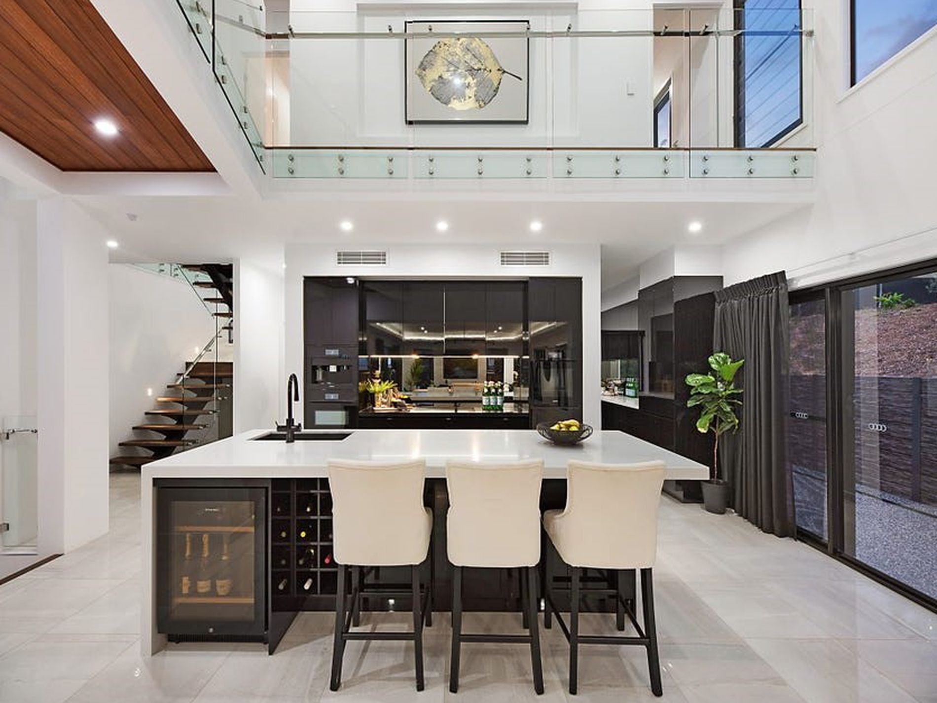 33 Kingfisher Crescent, Palmview