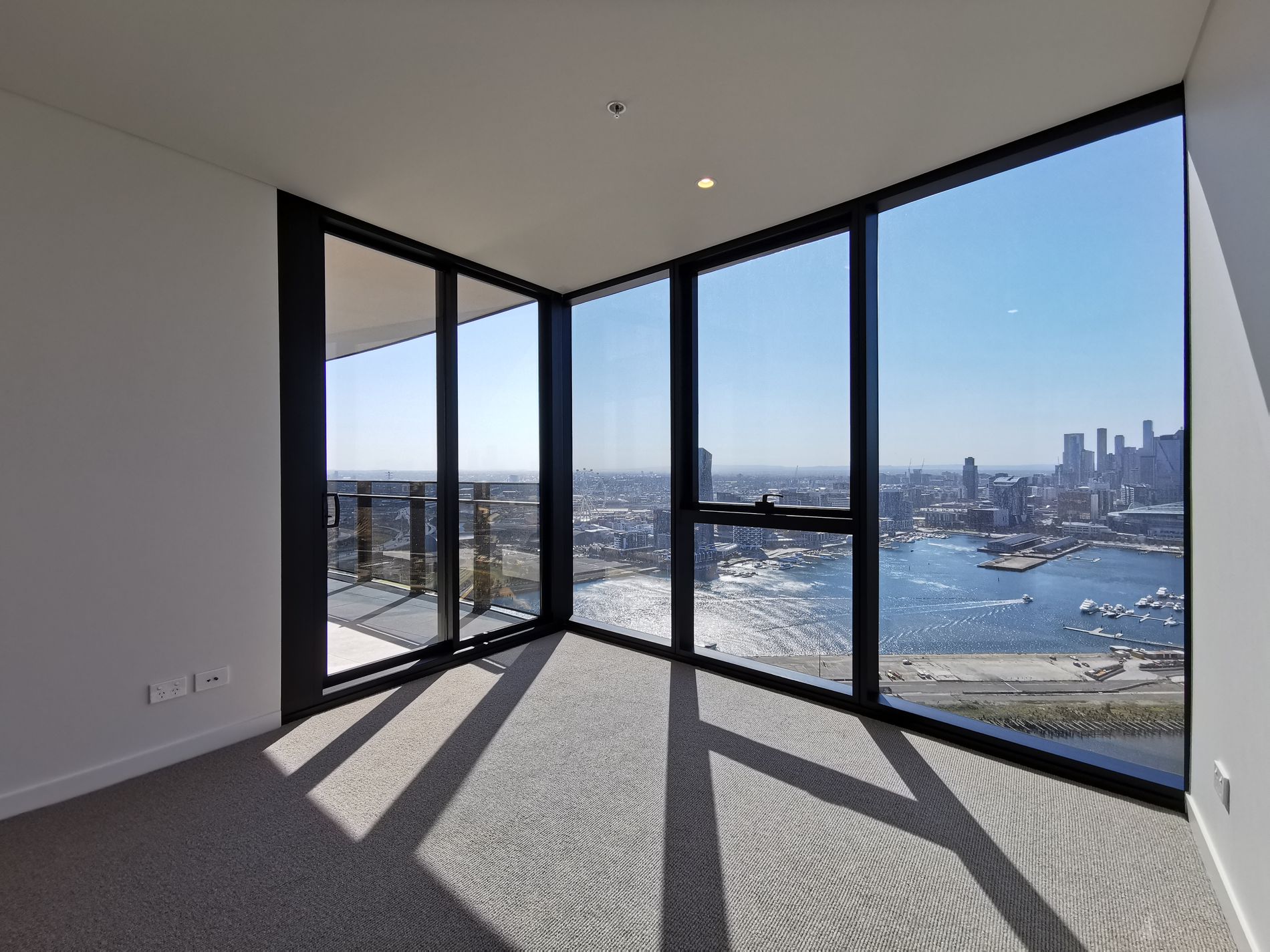 3702 / 103 South Wharf Drive, Docklands