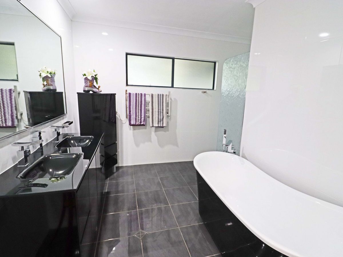 34 STORER STREET, Atherton