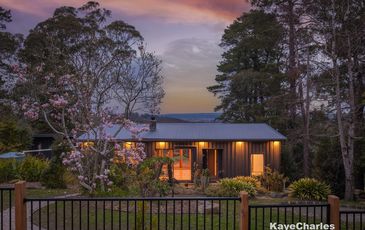 9 Armstrong Road, Beaconsfield Upper