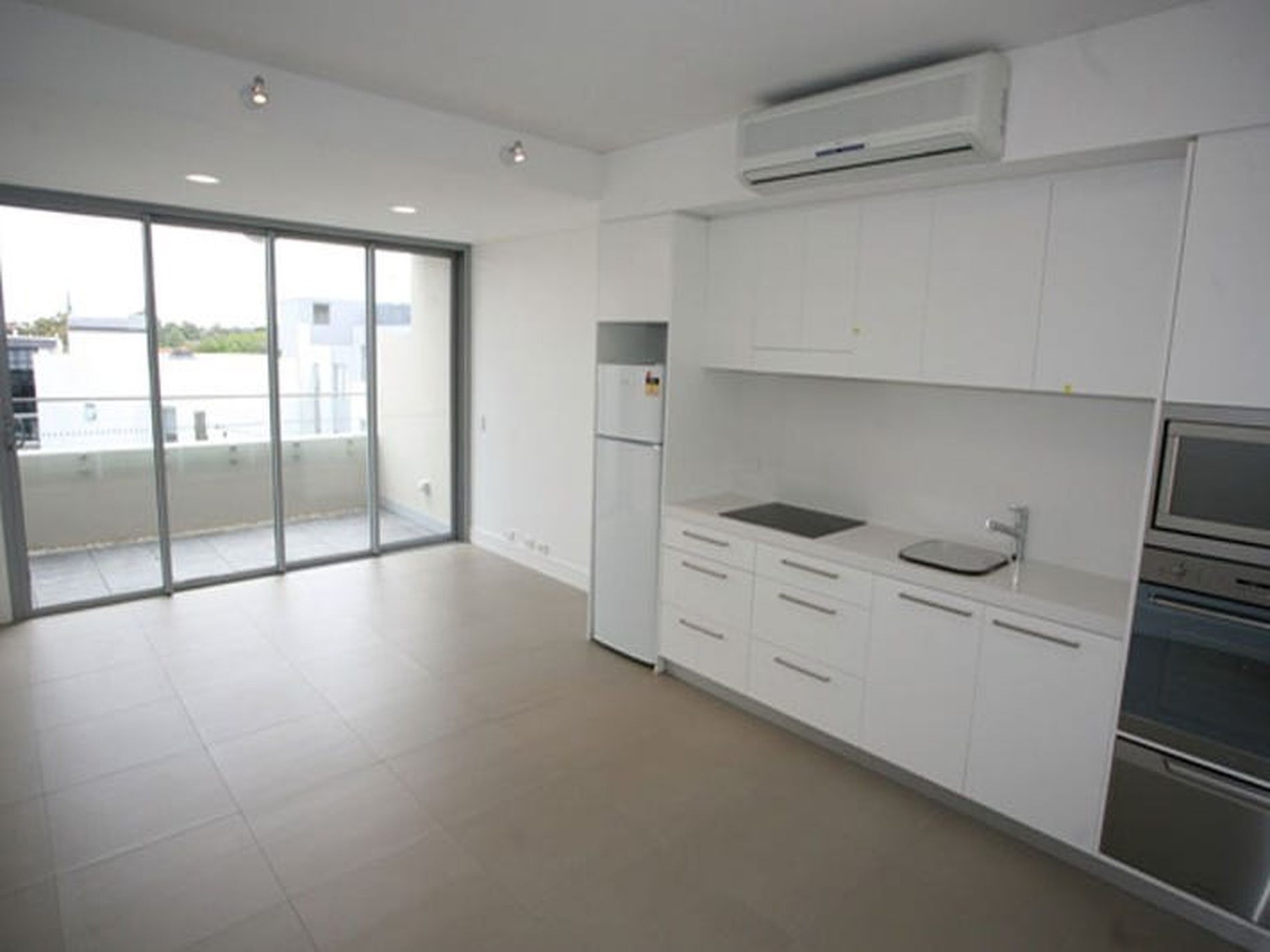 311 / 520 Cnr Miller Street & Palmer Street, Cammeray